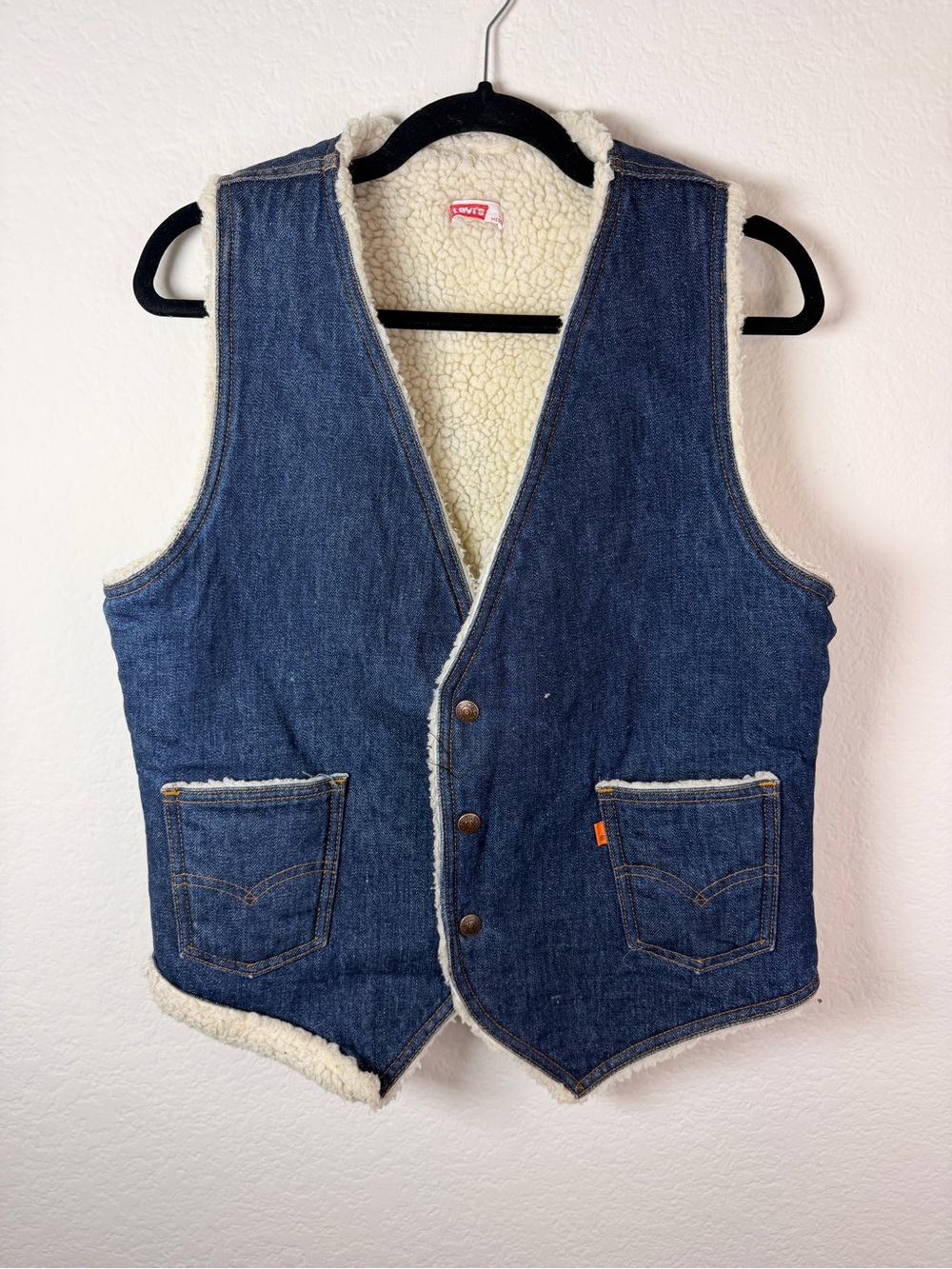 Vintage 70s/early 80s Levi’s Orange Tab sherpa lined denim vest. Made in USA